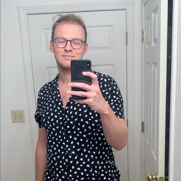Profile Picture of Andrew Samples (@whorific) on Poshmark