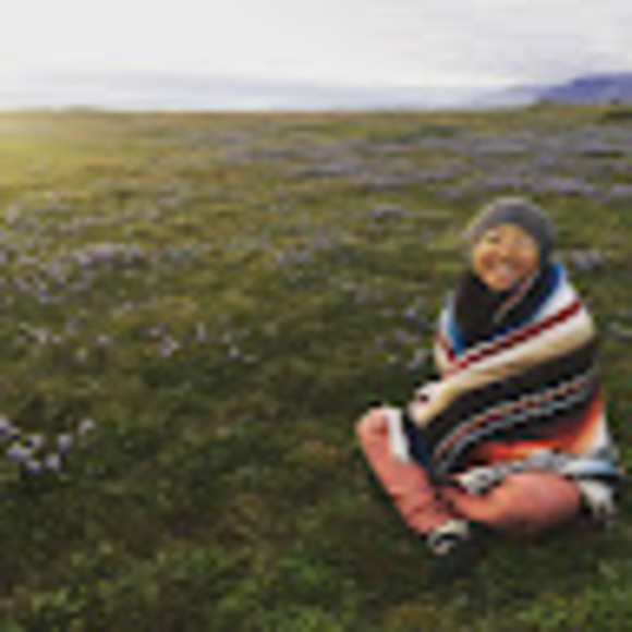 Profile Picture of Mina Pak (@mipa718) on Poshmark