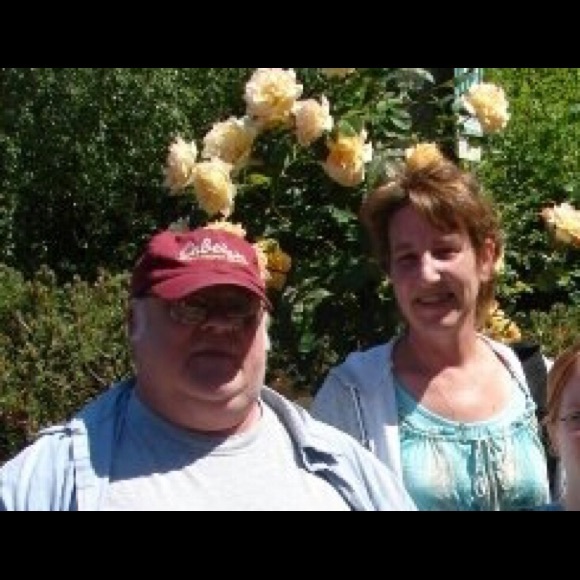 Profile Picture of Sandra Ertmer (@sandi_64) on Poshmark