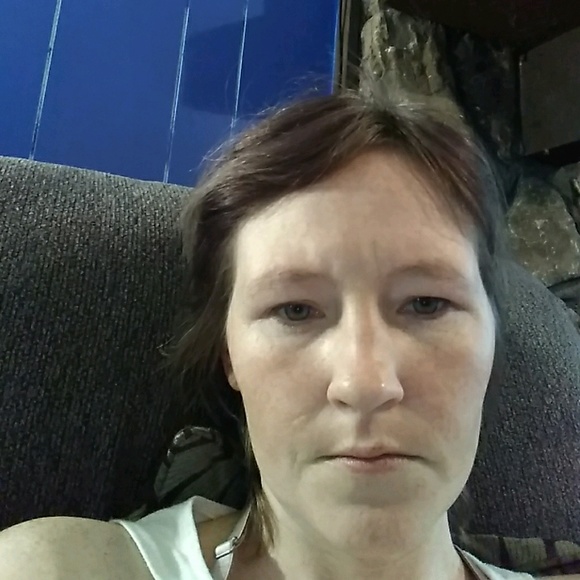 Profile Picture of Tabitha Wells (@tabcat28) on Poshmark