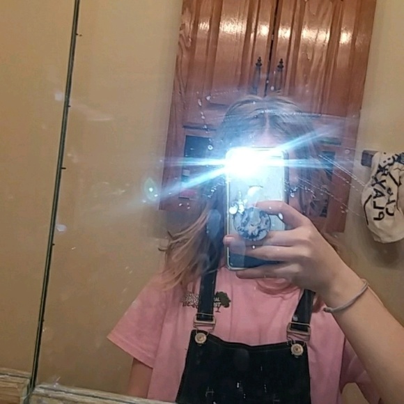 Profile Picture of Sigrid Thomatz (@goldrose1) on Poshmark