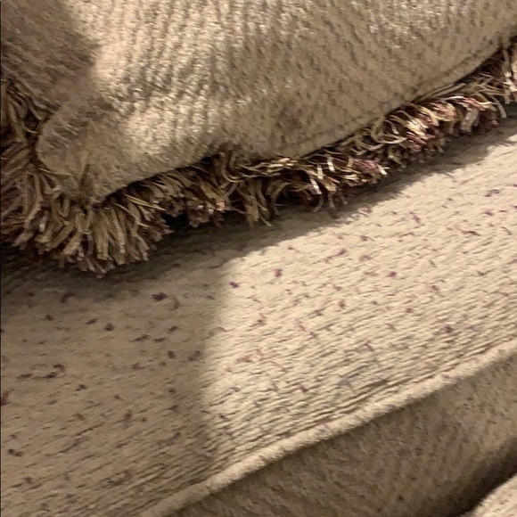 Profile Picture of Emarie Guiyab (@ems1430) on Poshmark