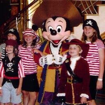 Profile Picture of Kelly Carson (@DCLLoverKelly) on Twitter