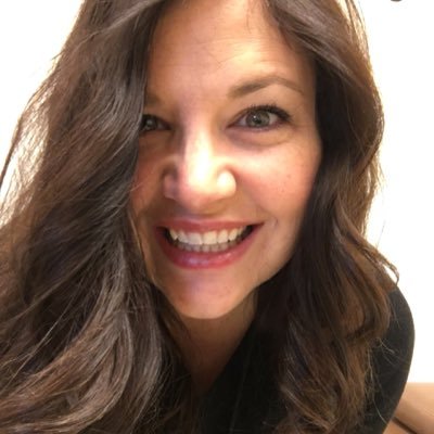 Profile Picture of Julie Carlton (@julieskadoolie) on Twitter