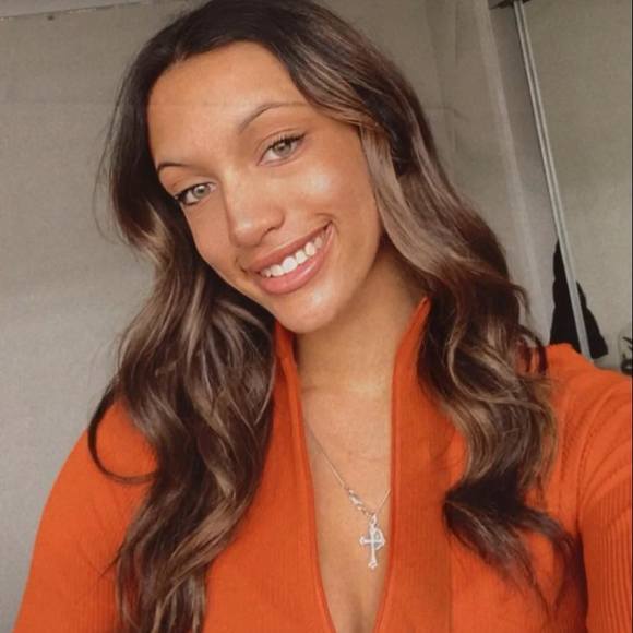 Profile Picture of Jordyn Filies (@jordynfilies) on Poshmark