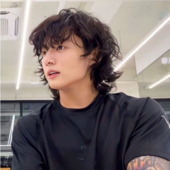 Profile Picture of Carly Marsh (@astralucid) on Poshmark