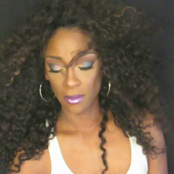 Lovette Vassar - Poshmark Profile Picture of Lovette Vassar (@aclassiclove74) on Poshmark