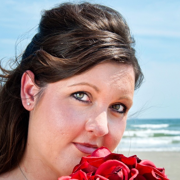 Profile Picture of Jacki Hoyt (@jhoyt2016) on Poshmark