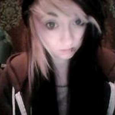 Profile Picture of Carmela Dressman (@Brian_iBb) on Twitter