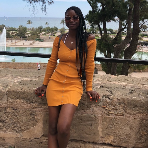 Profile Picture of Jahmoy Colquhoun (@jahmoycolquhoun) on Poshmark