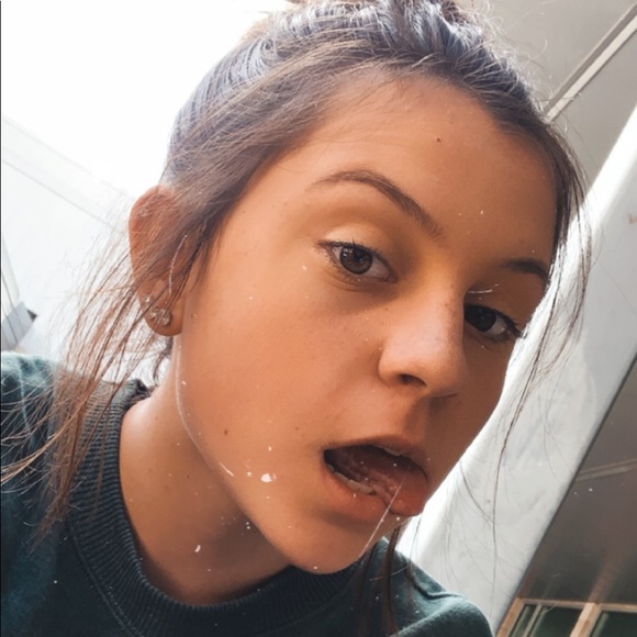 Profile Picture of Madd Bellottie (@maddd_3) on Poshmark