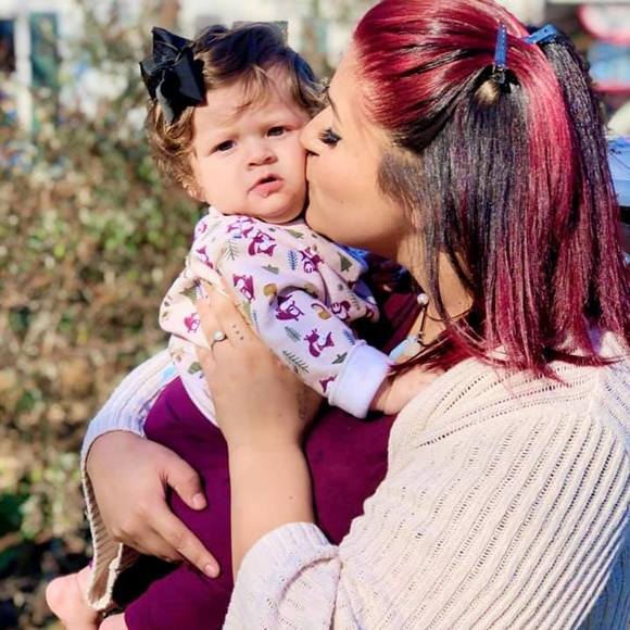 Profile Picture of Heather Neeley (@heatherkbonner) on Poshmark