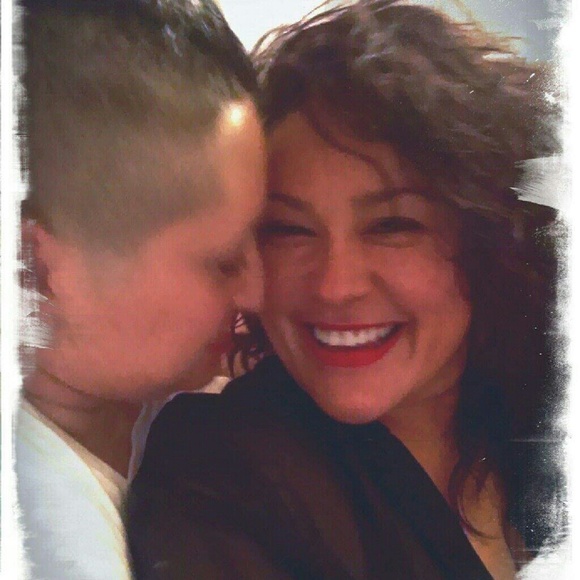 Profile Picture of Rayna Banda (@jaxqueen) on Poshmark