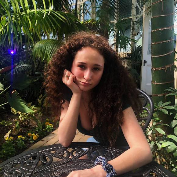 Angelina Baumgarden - Poshmark Profile Picture of Angelina Baumgarden (@amgieelizabeth4) on Poshmark