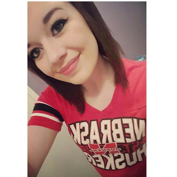 Profile Picture of Makenna Cloeter (@makennacloeter) on Poshmark