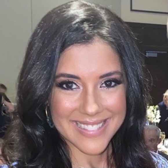 Profile Picture of Danae Manimbo (@naenaetica0820) on Poshmark