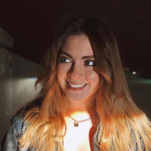 Profile Picture of Hailey Catino (@hcatino) on Poshmark