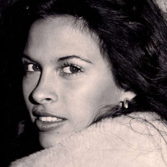 Profile Picture of Shirley Daniel (@size4) on Poshmark