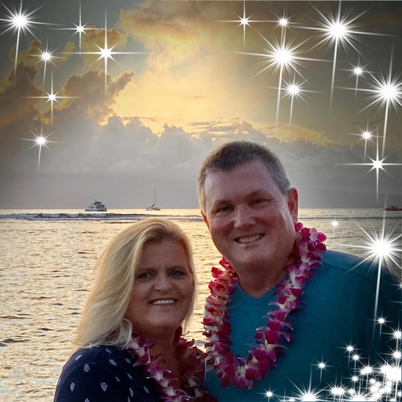 Profile Picture of Lisa Andrews (@andrewslisa) on Poshmark