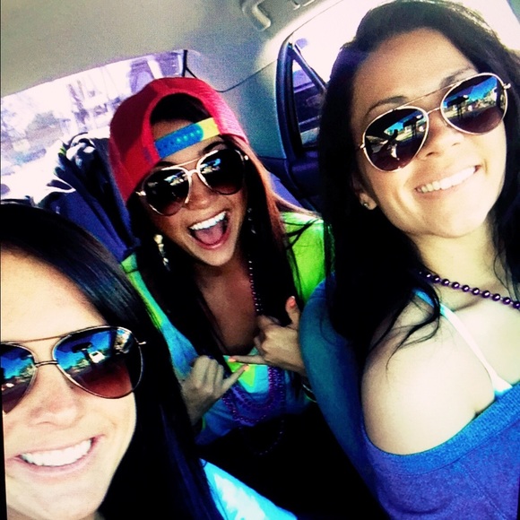 Profile Picture of Stacey Lu (@staceylu11) on Poshmark