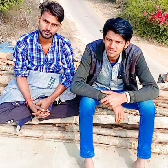 Profile Picture of Jeetendra Patel (@jeetendrapatel) on Poshmark