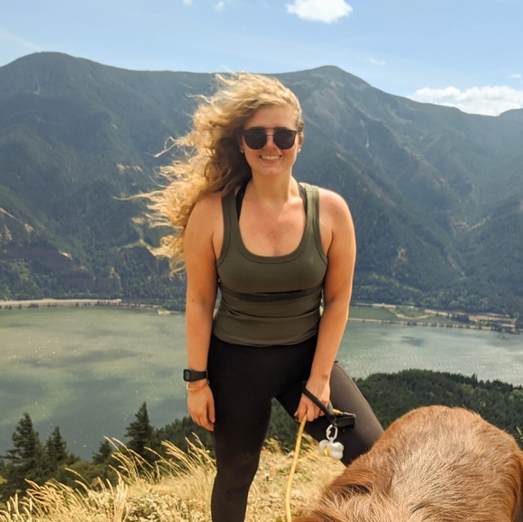 Amber Rowald - Poshmark Profile Picture of Amber Rowald (@95amber) on Poshmark