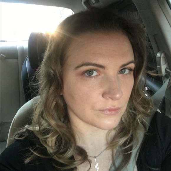 Profile Picture of Kym Clarine (@clarinek) on Poshmark