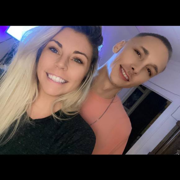 Profile Picture of Courtnee Lipps (@courtneelipps) on Poshmark