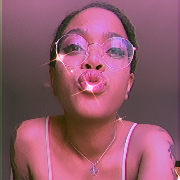 Profile Picture of Imecca Figgers (@imeccanino) on Poshmark