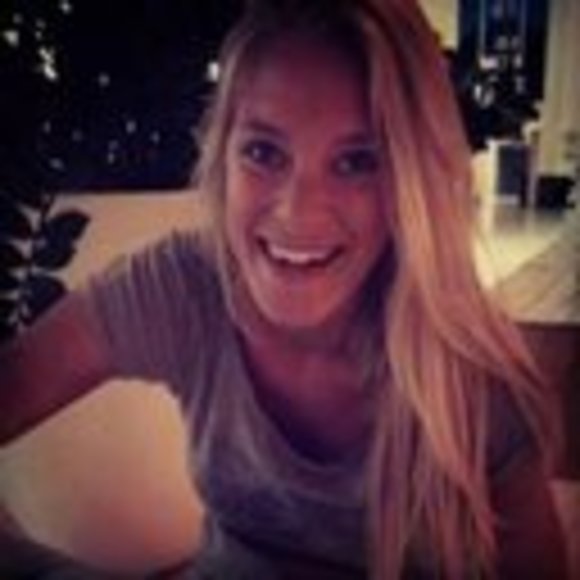 Profile Picture of Terra Moore (@terra8moore) on Poshmark