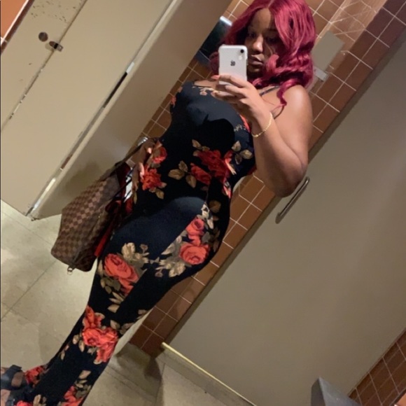 Profile Picture of Alicia Nollmeyer (@alicianollmeyer) on Poshmark