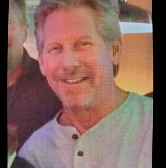 Profile Picture of Mike Bitzel (@mkb396) on Poshmark