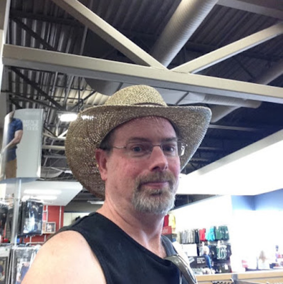 Profile Picture of Chris Atkinson (@chrisatkinso515) on Poshmark