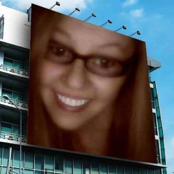 Profile Picture of Angela Meese (@ayellowangel1) on Poshmark