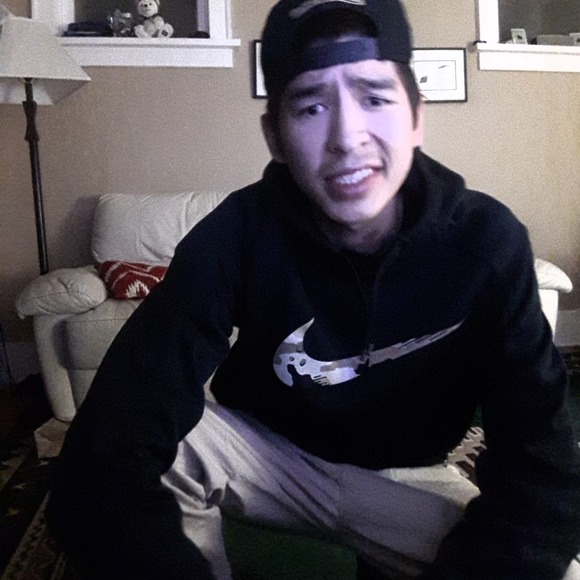 Profile Picture of Tyrell Bitternose (@tbitternose) on Poshmark