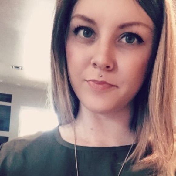 Profile Picture of Bailey Reid (@haybails18) on Poshmark