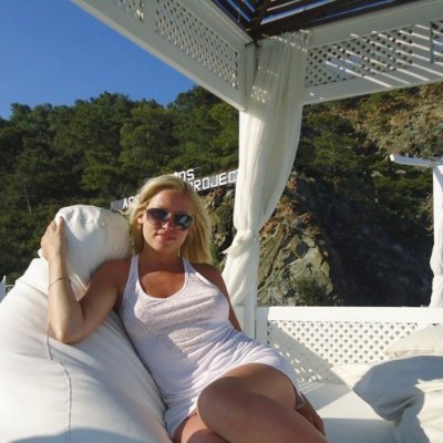 Profile Picture of April Crenshaw (@AprilCrenshaw6) on Twitter