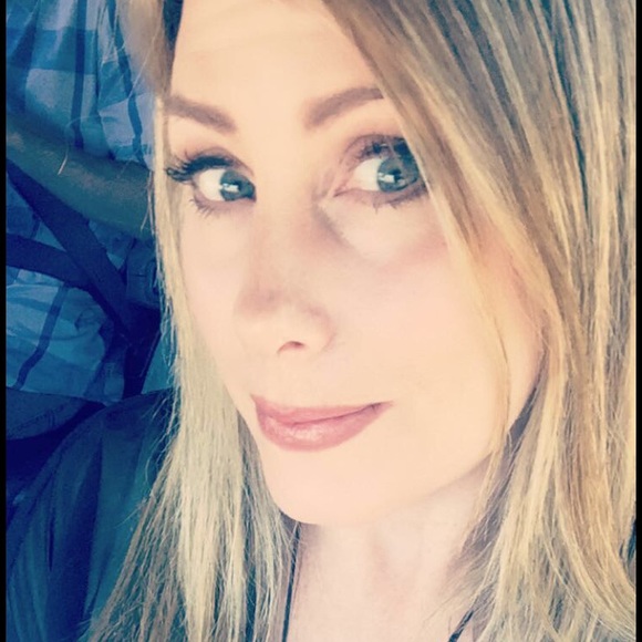 Profile Picture of Christine Relf (@octrovare) on Poshmark