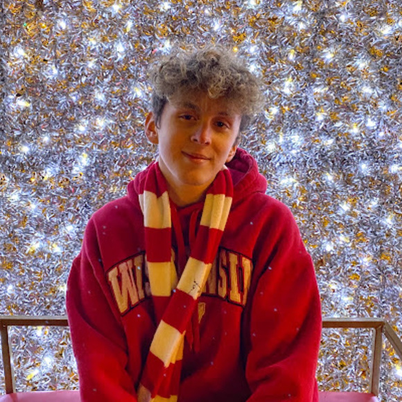Profile Picture of Andrew Irvin (@andrewirvin16) on Poshmark