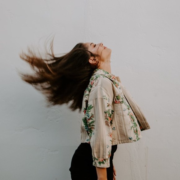 Ruthie Brydon - Poshmark Profile Picture of Ruthie Brydon (@ruthiebrydon) on Poshmark