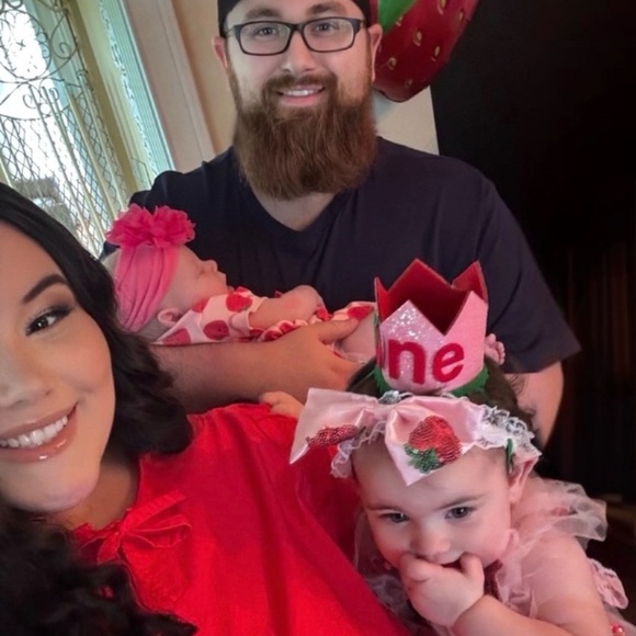 Awnika Saunders - Poshmark Profile Picture of Awnika Saunders (@awniez21) on Poshmark