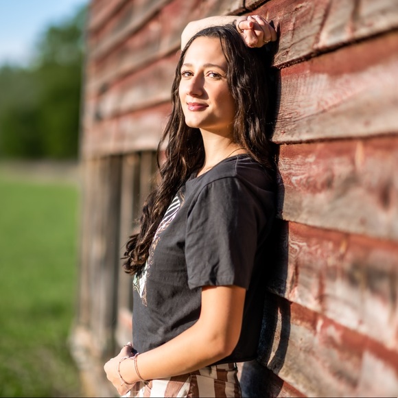 Profile Picture of Jessi Moore (@jessimckenzi) on Poshmark