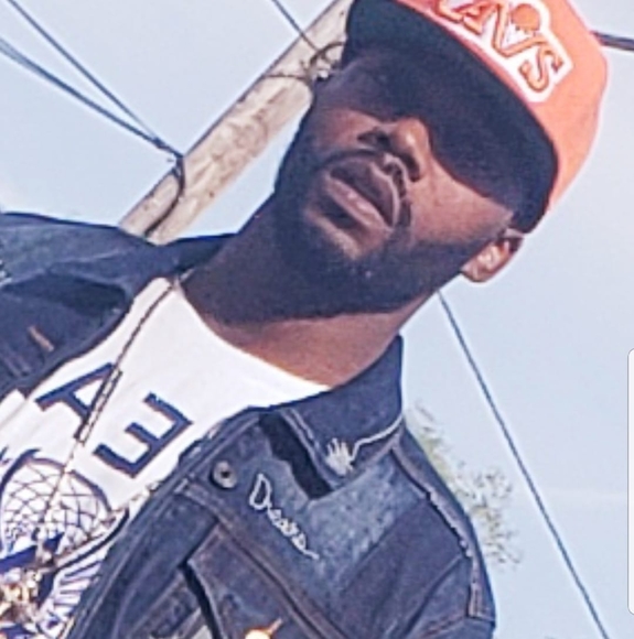 Profile Picture of Kenneth Blake (@kennethblake760) on Poshmark