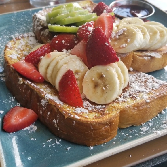 Profile Picture of Thomas Roosevelt (@rthms456) on Poshmark