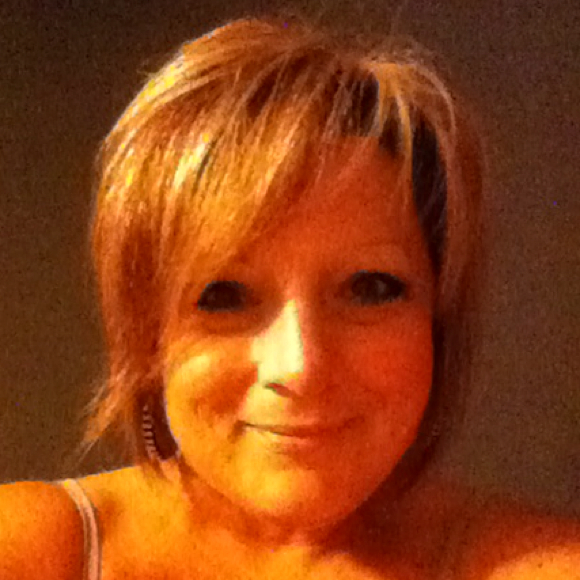 Profile Picture of Angela Vlasic (@croatianangel) on Poshmark