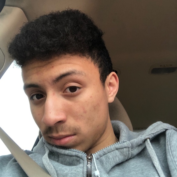 Profile Picture of Joey Moraga (@joeymoraga) on Poshmark