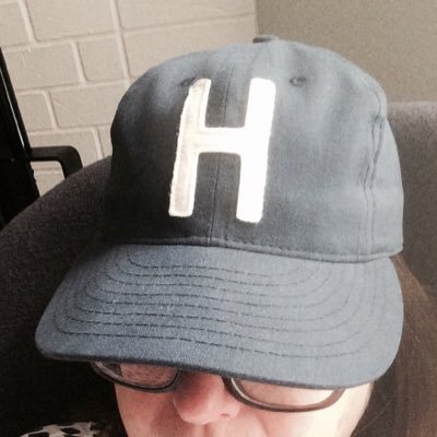 Profile Picture of Laura Hellen (@LHellen) on Twitter