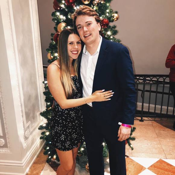 Profile Picture of Carly Bourne (@carlybourne) on Poshmark