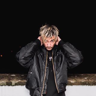 Profile Picture of Julian Raymond Smith (October) (@Jules.October) on Facebook