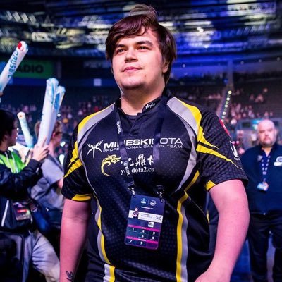 Profile Picture of Michael Ninjaboogie Ross (@ninjaboogiee) on Twitter